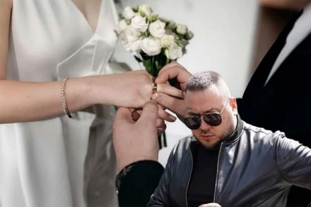 EVO ŠTA JE CAREVA BIVŠA PRIZNALA PRE VENČANJA! Zadrugarka PRESEKLA za sva vremena: "TO MORA DA SE ZAVRŠI"! (GALERIJA)