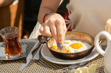 Ovo je NAJOPASNIJE VREME za doručak: Tada šansa za srčani udar raste