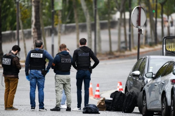 ŽENA POKUŠALA DA OTME AUTOBUS! Drama na stanici! Zbog onog što je VIKALA, svi su pretrnuli od straha