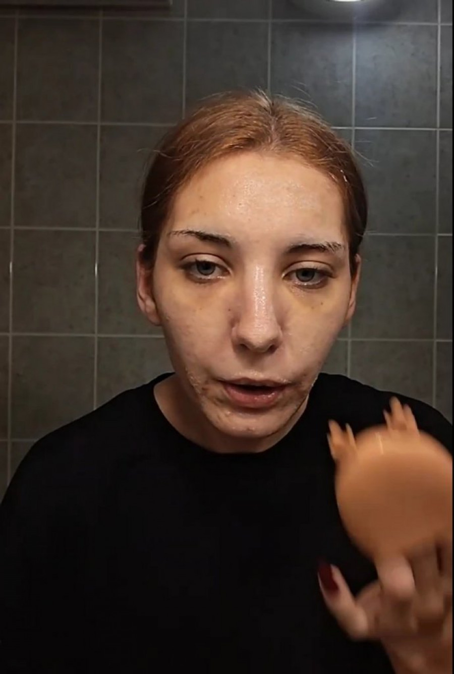 HANA DUVNJAK SLUČAJNO POKAZALA PODLAKTICE TOKOM LAJVA GDE PRIČA O ULASKU U ELITU! Evo šta SU SVI PRIMETILI - ISTINA ĆE VAS ŠOKIRATI!