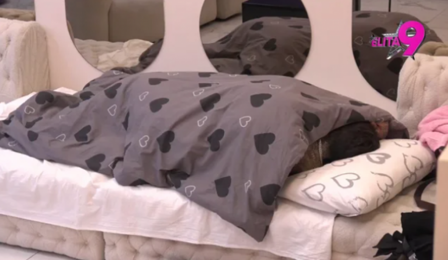 BRUTALNO IŽIVLJAVANJE POD POKRIVAČEM ZBOG TAJNOG ZADATKA! Učesnici se zaneli, pa ostali bez JORGANA usred žestoke akcije!