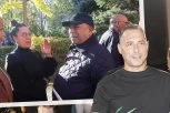 RODITELJE MIKIJA DUDIĆA ZADESILA TRAGEDIJA! Zlata Petrović i Hasan Dudić slomljeni na sahrani, on ne zna šta se dešava! (FOTO)