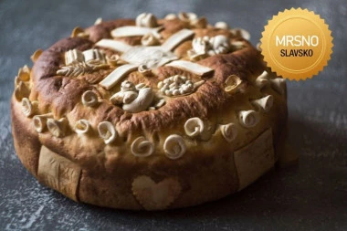 OTKRIJTE KAKO DA NAPRAVITE UKRASE ZA SLAVSKI KOLAČ KAO IZ MANASTIRA: Korak po korak - jednostavno, a predivno (VIDEO)