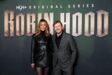 NAŠI GLUMCI NA CRVENOM TEPIHU SA SVETSKIM ZVEZDAMA! Održana premijera "Robina Huda" snimanog u Srbiji - u seriji glumi i NAŠ KOŠARKAŠ! (FOTO)
