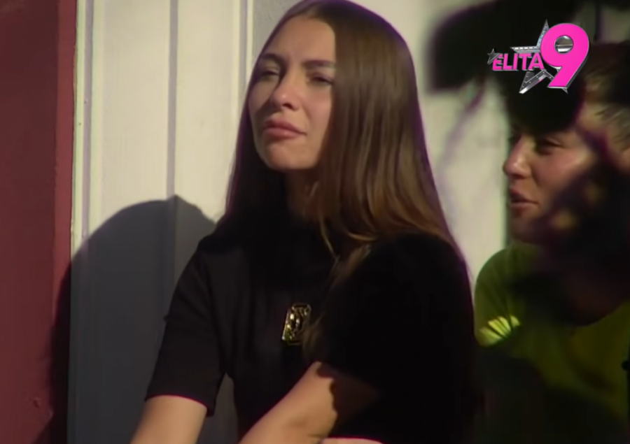 ALARMANTNO STANJE U "ELITI", UČESNICA VRIŠTI NA SAV GLAS ZBOG RASKIDA: Pred bivšim zapomaže, hitno joj ukazali pomoć!