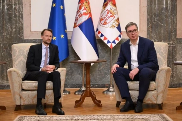 VUČIĆ SA AMBASADOROM EVROPSKE UNIJE U SRBIJI: "Srbija ostaje odgovoran i pouzdan partner!" (FOTO)