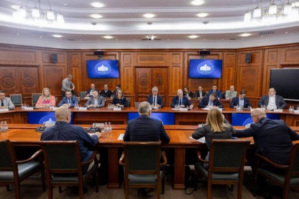 VAŽAN SASTANAK U VLADI SRBIJE! Organizacija za nacionalnu strategiju za krizne situacije u naftnom sektoru razgovarala o rafineriji Pančevo i snabdevanju benzinskih stanica!