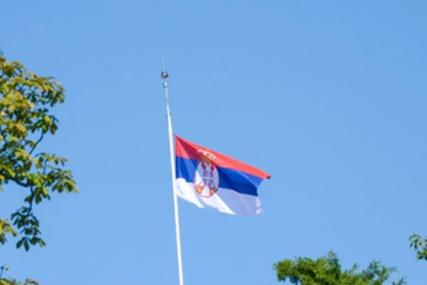 SUTRA DAN ŽALOSTI! Srbija se seća žrtava pada nadstrešnice! VLADA DONELA ODLUKU!