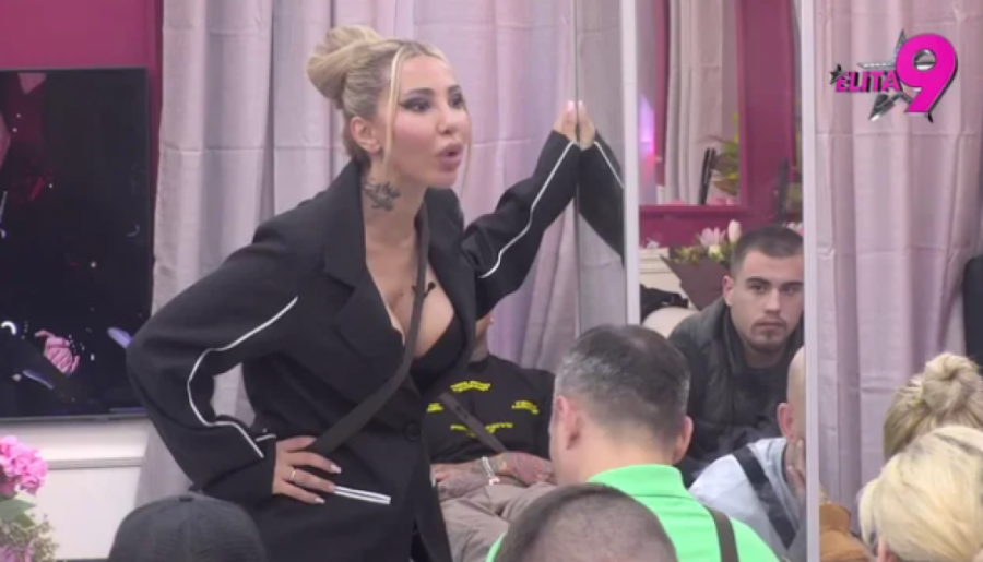 LUKA DEMOLIRAO KUĆU ZBOG SVAĐE SA ANELI: Karambol neposredno pred ulazak u "Elitu", njen telefon totalno uništen!