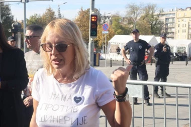 POZVAĆU NAROD DA SE NAORUŽA! Blokaderska zloupotreba bola majke - Dijana Hrka poziva na nasilje