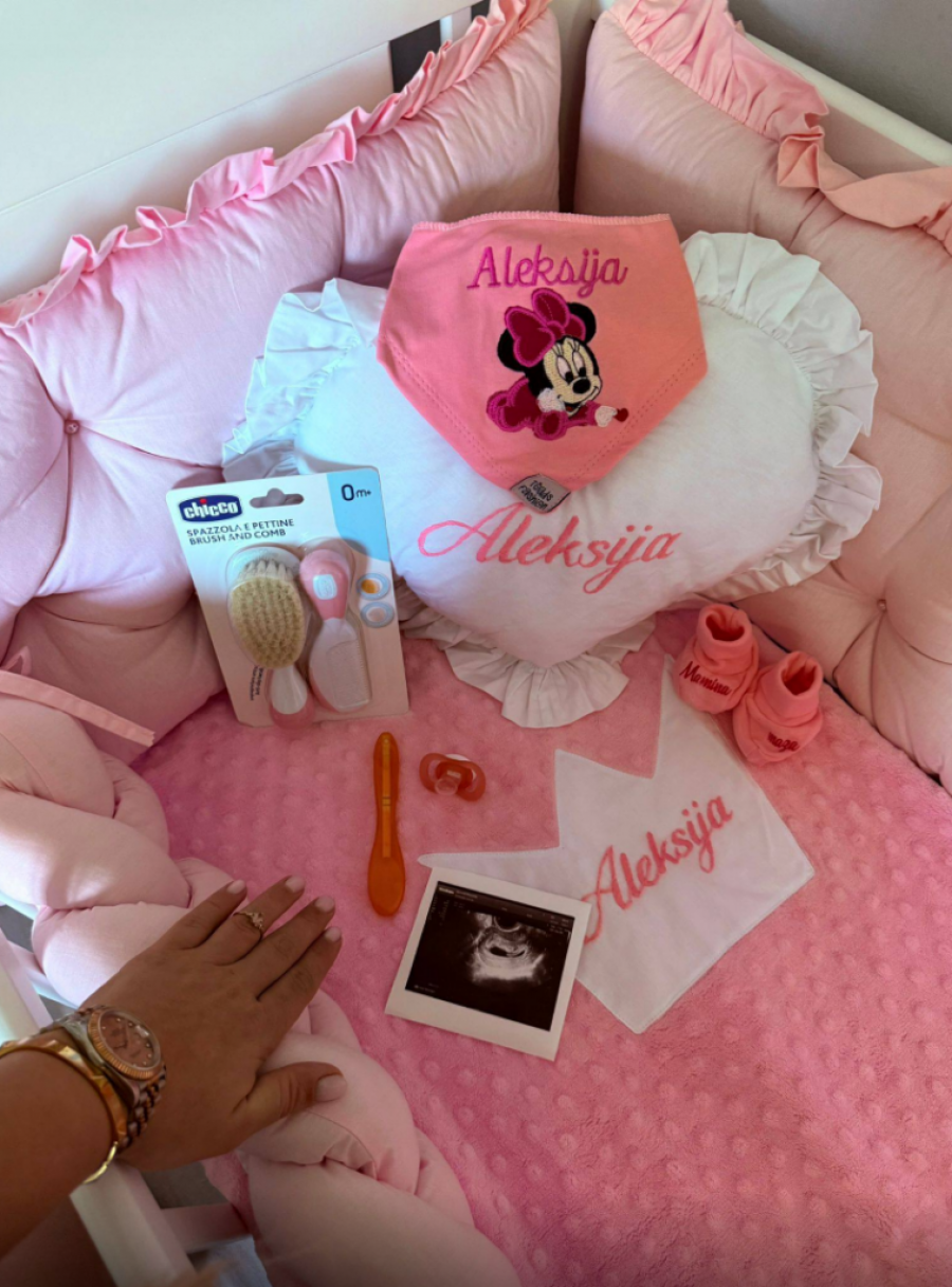 OTKRIVAMO! Marijana Zonjić TRUDNA - prve slike sa trudničkim stomakom, evo kog je pola BEBA! (FOTO)