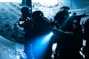 POLICIJA POKRENULA BRUTALNU AKCIJU: Pretresaju se stanovi, traže se vođe islamističke propagande