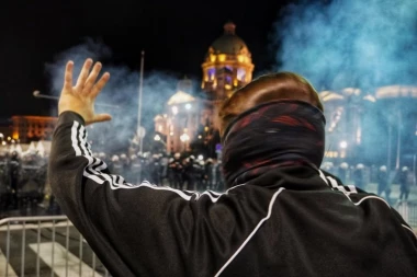 GOTOVI SU, ZATO SU TAKO NASILNI I BESNI! Oglasila se ministarka nakon haosa koji su blokaderi sinoć pravili!