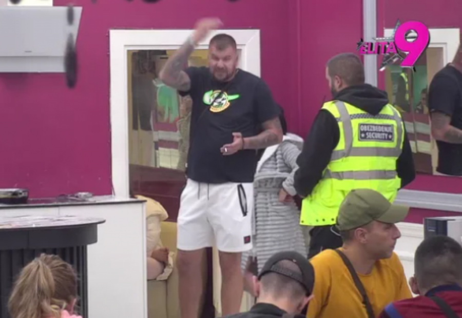 MARINKOVIĆA HTELI DA UBIJU, ZUBE SU MU SLOMILI: Stravični detalji isplivali na videlo, zamerio se PODZEMLJU, sve se desilo kod Bore na rođendanu!