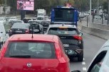 VOZAČI, BIĆE VAM POTREBNO STRPLJENJE! Potpuni kolaps saobraćaja, sve stalo na Čukarici! (FOTO)