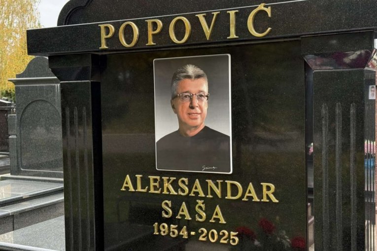 Grob Saše Popovića