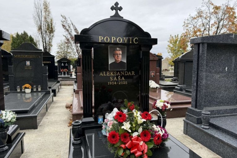 Grob Saše Popovića