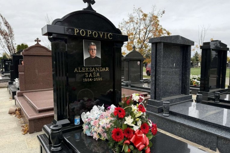 Grob Saše Popovića