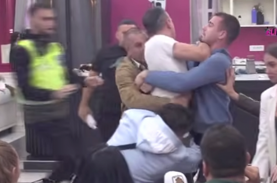 NEVIĐEN HAOS U ELITI, LETELO SVE PO BELOJ KUĆI: Sin Zlate Petrović kao DIVLJA ZVER pravi HAOS u programu! (VIDEO)