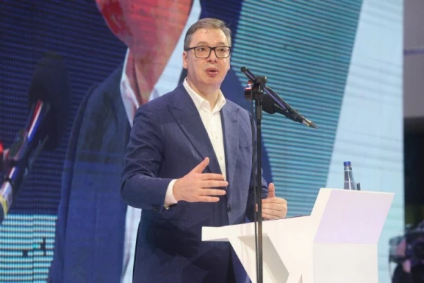 "OVO JE NJIHOV POSLEDNJI POKUŠAJ DA NA RAČUN EMOCIJA PREMA MAJCI IZAZOVU KRVOPROLIĆE!" Vučić: Moramo da se izborimo za normalnu i pristojnu Srbiju!