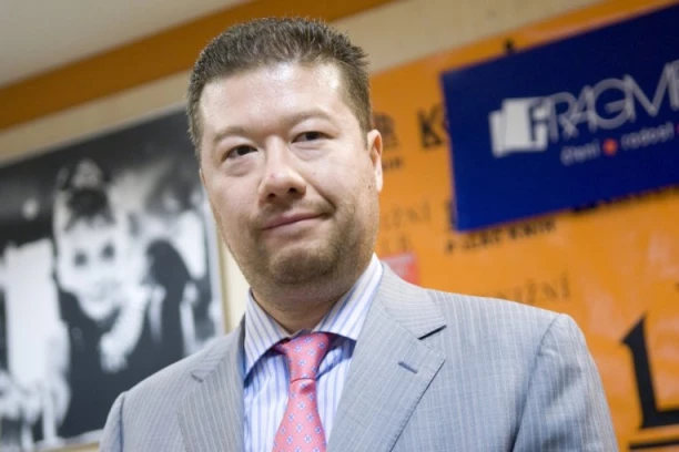 JAPANAC POSTAO PREDSEDNIK ČEŠKOG PARLAMENTA! Opozicija ga optužila da je beli rasista