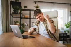 MLADIMA PO 130.000 DINARA! Ova srpska opština nagrađuje najbolje studente, proverite ko ima pravo na novčanu podršku!