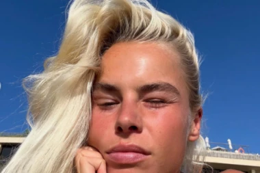 SKANDAL: Žena poznatog fudbalera okačila GOLU fotku na Instagram! Sad joj preti kazna (FOTO)