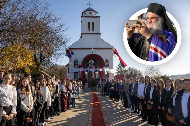 SELO PODNO JASTREPCA KOJE JE ZAJEDNIŠTVOM I VEROM PODIGLO SVOJU SVETINJU: Vladika David osveštao novi hram kod Kruševca