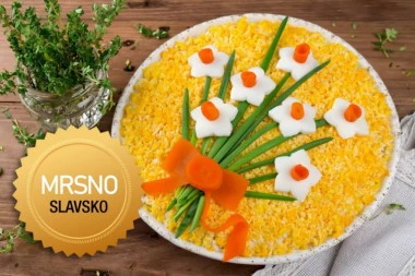 SLANA TORTA OD BATAKA I KROMPIRA ZA SLAVSKU TRPEZU KOJA SE PAMTI: Neodoljivo predjelo -spoj tradicije i modernu dekoraciju