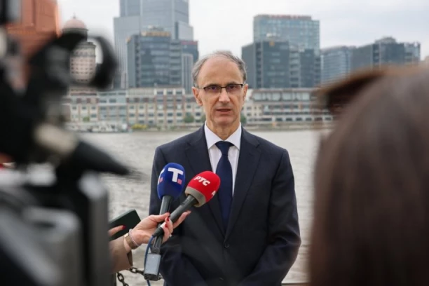 PREMIJER MACUT ZAVRŠIO BORAVAK U ŠANGAJU: Potvrđeno "čelično prijateljstvo" Srbije i Kine