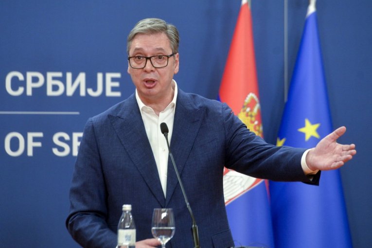 "NEĆEMO SKUPLJATI BENZIN I DIZEL U KANTICAMA" Vučić o sankcijama NIS: Manje sam pesimističan, ali to će morati da bude rešeno!