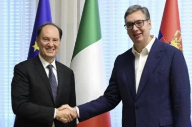 MINISTAR MI JE UPUTIO POZDRAVE ĐORĐE MELONI! Predsednik Vučić: Vrlo dobar razgovor sa Lukom Čirijanijem, Italija važan ekonomski partner Srbije!