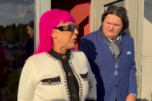 BESNA ZORICA BRUNCLIK PREKINULA INTERVJU ZBOG DESINGERICE: Pevačica žestoko odbrusila, a ovo ju je izbacilo iz takta! (VIDEO)