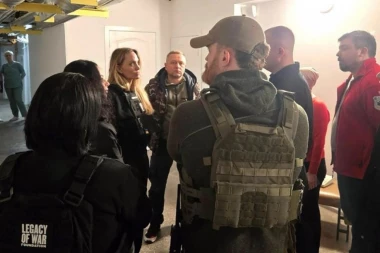 HOLIVUDSKA DRAMA U HERSONU! Anđelina Džoli upletena u bizaran incident sa vozačem iz pratnje! (VIDEO)