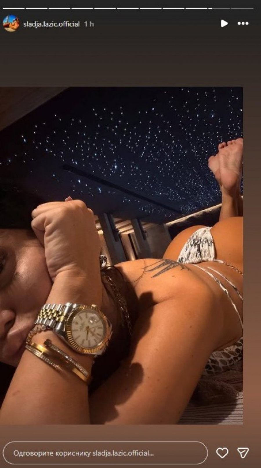 OVO GLEDATE NA SOPSTVENU ODGOVORNOST! Slađa Poršelina pokazala zadnjicu, DIŽE PRITISAK OVIM PRIZOROM! (FOTO)