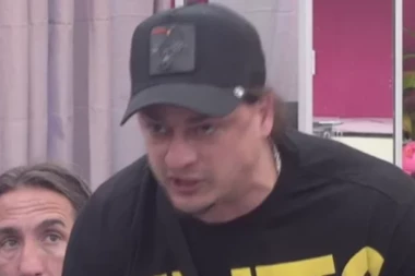 NEZAPAMĆENA DRAMA U EMISIJI - HITNO ZAUSTAVLJEN PROGRAM ZBOG OKRŠAJA! Letelo perje na sve strane, pomahnitalog Terzu jedva zaustavili!