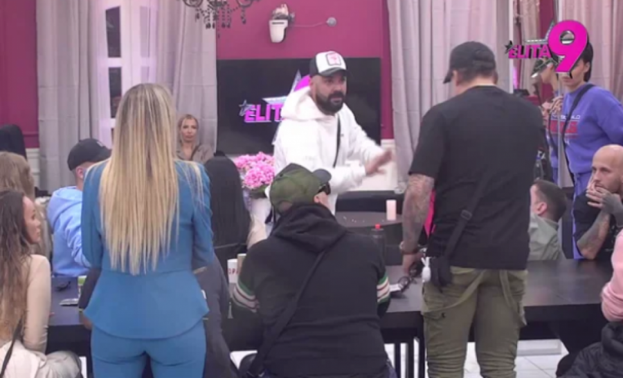 NEZAPAMĆENA DRAMA U EMISIJI - HITNO ZAUSTAVLJEN PROGRAM ZBOG OKRŠAJA! Letelo perje na sve strane, pomahnitalog Terzu jedva zaustavili!