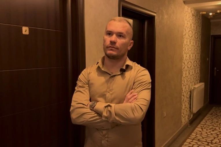 MUNJEZ OTVORIO VRATA APARTMANA U KOM JE ANITA IMALA AFERU: Otkrio detalje, priznao da li ulazi u "Elitu 9"! (VIDEO)