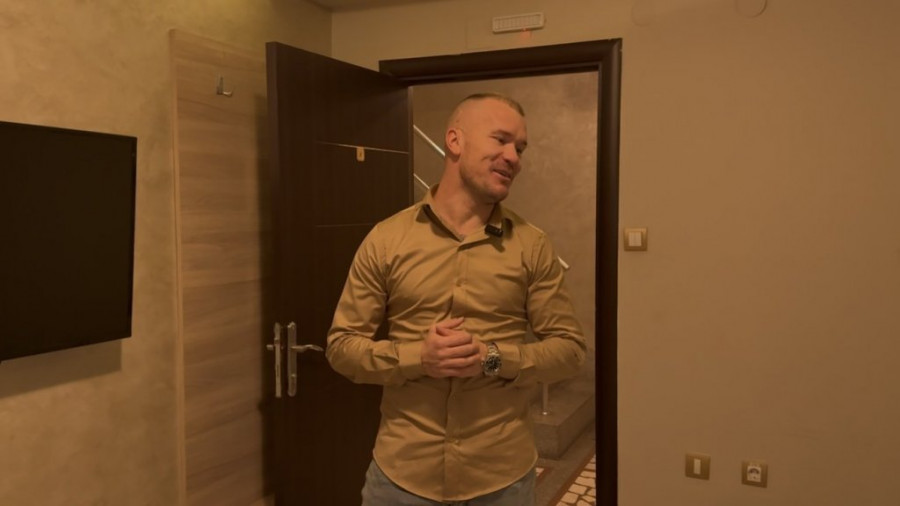 MUNJEZ OTVORIO VRATA APARTMANA U KOM JE ANITA IMALA AFERU: Otkrio detalje, priznao da li ulazi u "Elitu 9"! (VIDEO)