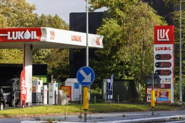 ŽESTOK UDAR NA ROSNJEFT I LUKOIL: Oglasili se Amerikanci, objasnili zašto su uveli sankcije ruskim naftnim kompanijama