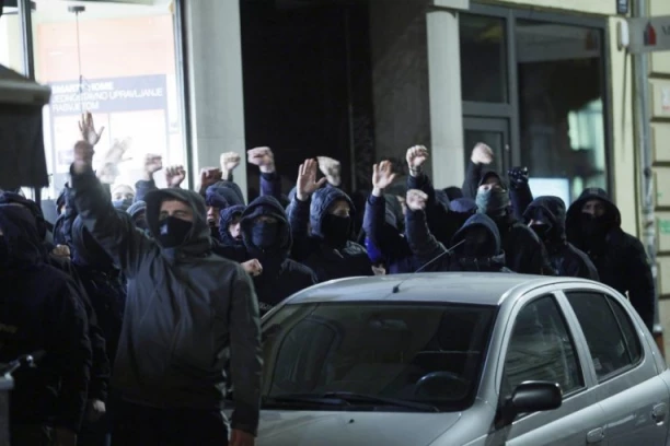 HRVATSKI MEDIJI GODINAMA VODE KAMPANJU PROTIV SRBIJE! Vučić o napadima novinara: Dobri su im samo Srbi koji služe tuđim interesima!