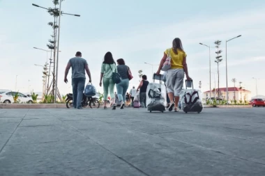 ŠEST MESECI DO GODINU DANA: Sad je sve poznato - evo kako građani odvajaju novac za putovanje i kako planiraju godišnji odmor