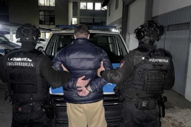 PRVA FOTOGRAFIJA UHAPŠENOG KAVČANINA DARKA DULOVIĆA! Pao u slučaju "UBAČENI SNAJPERISTI"! Evo čiji je identitet ukrao! (FOTO)