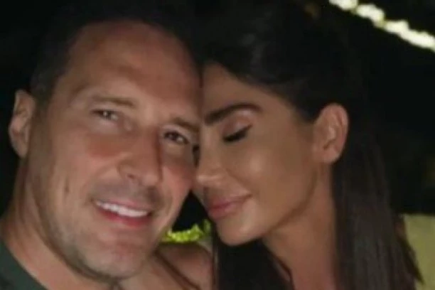 ŠOK-BOMBA SUPRUGE PEĐE JOVANOVIĆA! Tri puta su se rastajali, sad je sve IZNENADILA! (FOTO)