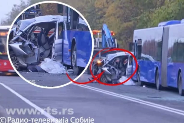PRVE SLIKE SA MESTA NESREĆE NA OBRENOVAČKOM PUTU! Automobil potpuno uništen nakon sudara sa autobusom, poginuo vozač! (FOTO)