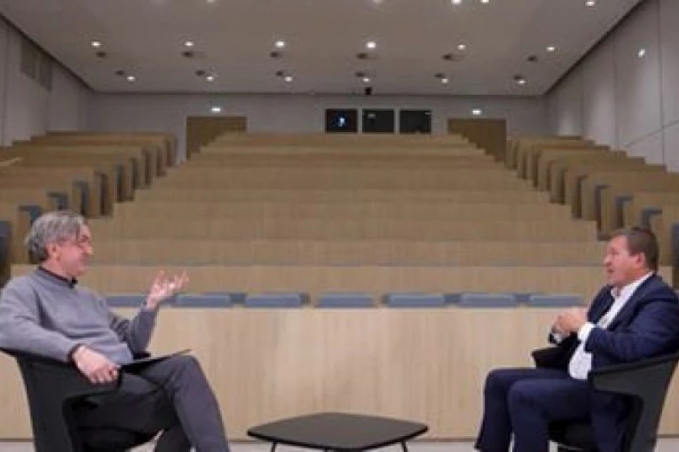 Profesor sa pariske École Polytechnique u emisiji „Čadež Talk"!