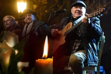 ZBOGOM I HVALA ZA SVE! Umro Radoman Kanjevac, grupa Galija ga nikada neće zaboraviti!