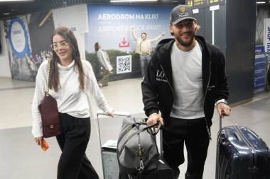 INFORMACIJE O UNUKU CECE RAŽNATOVIĆ PODIGLE ČITAVU JAVNOST NA NOGE! Fotografija završila na internetu, jedan detalj izazvao pometnju!