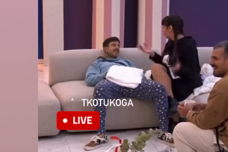 Miljana Kulić gleda tetovažu Filipa Đukića