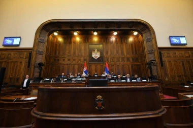 GLASANJE U 15 ČASOVA: U Skupštini završena rasprava o kandidatima za REM-a!